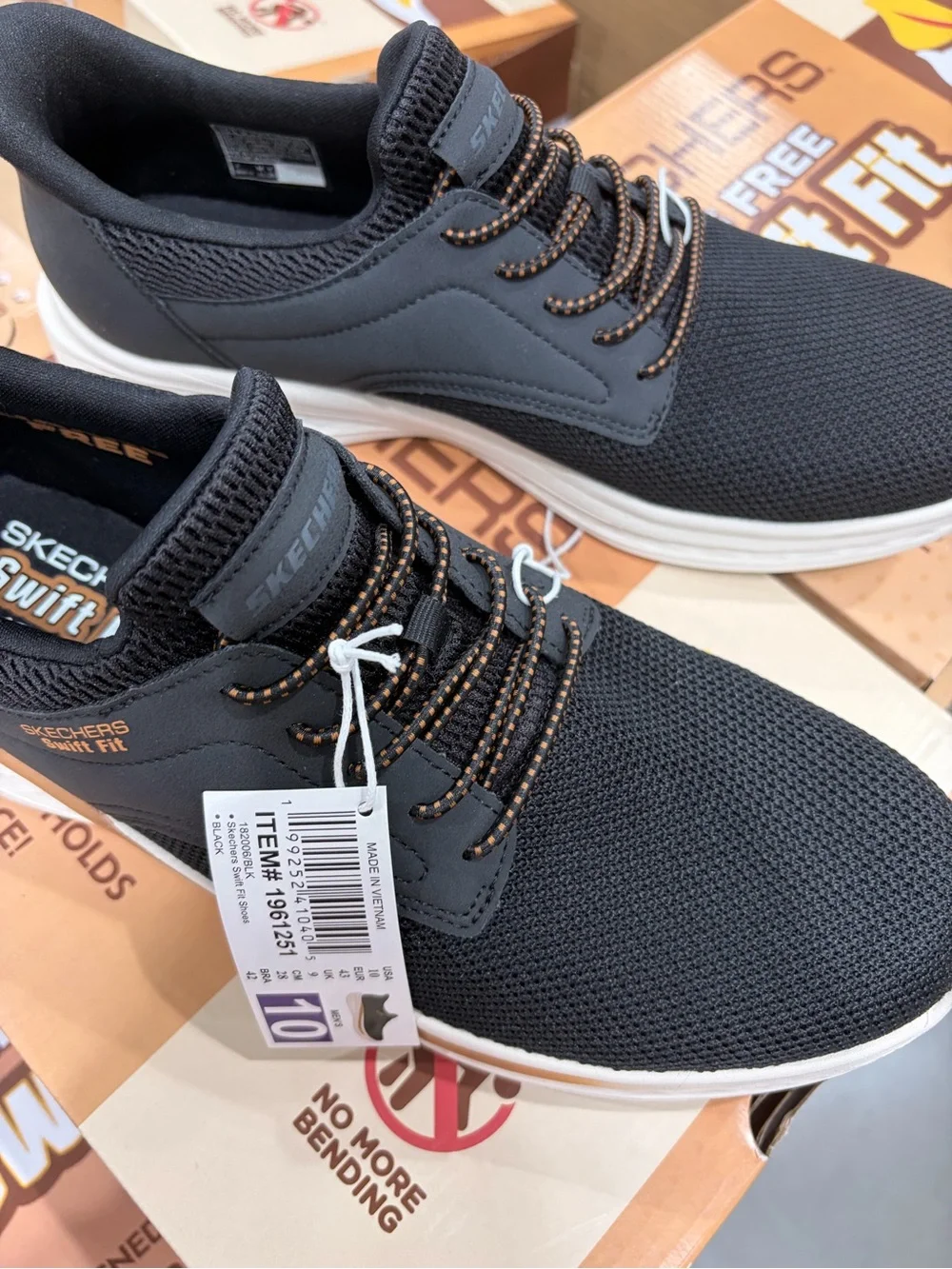 Skechers Swift Fit Hands-Free Shoe in black new